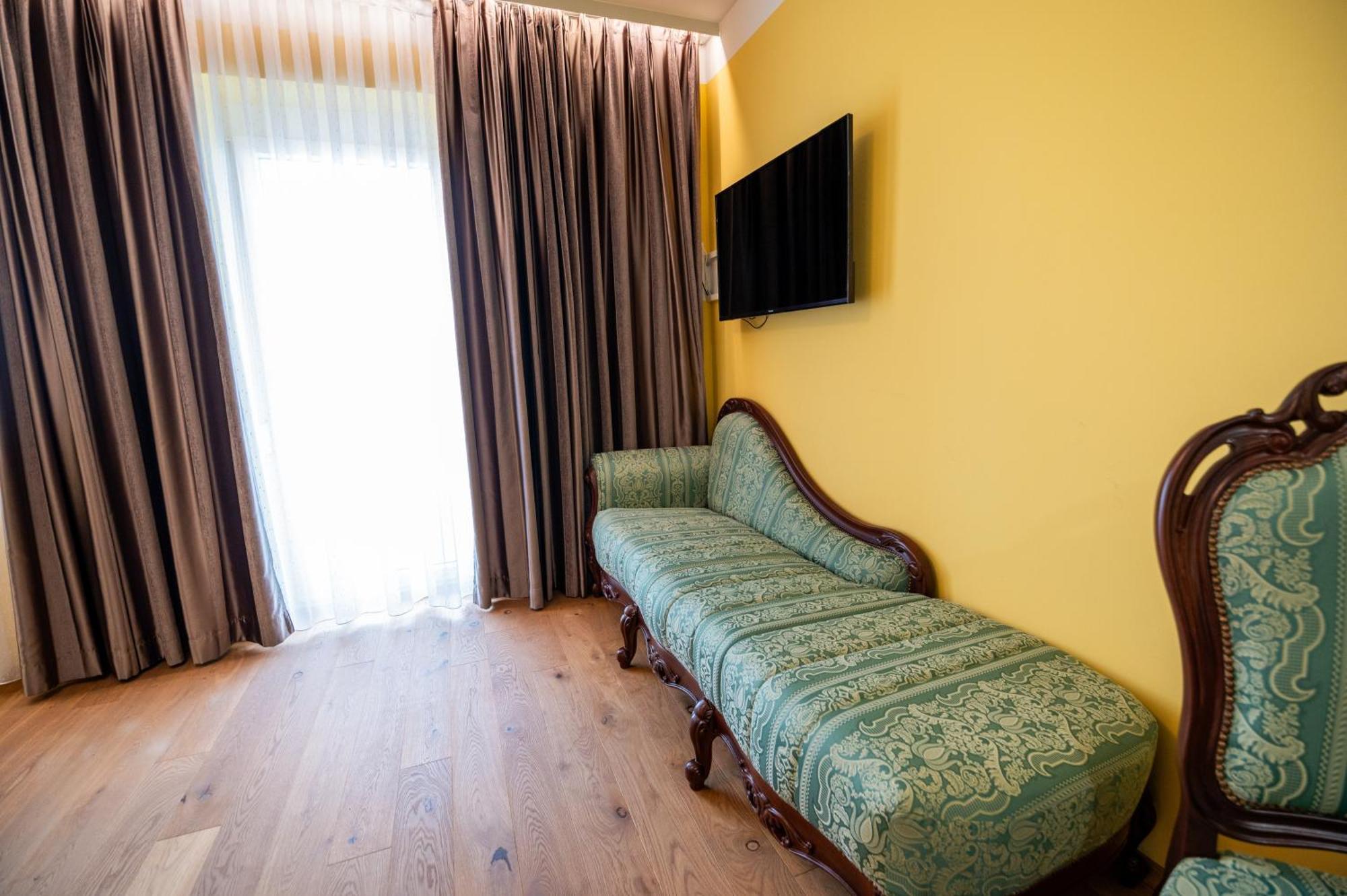Vulkan Residenz Hotel I Self Check-In Schwarzautal Номер фото