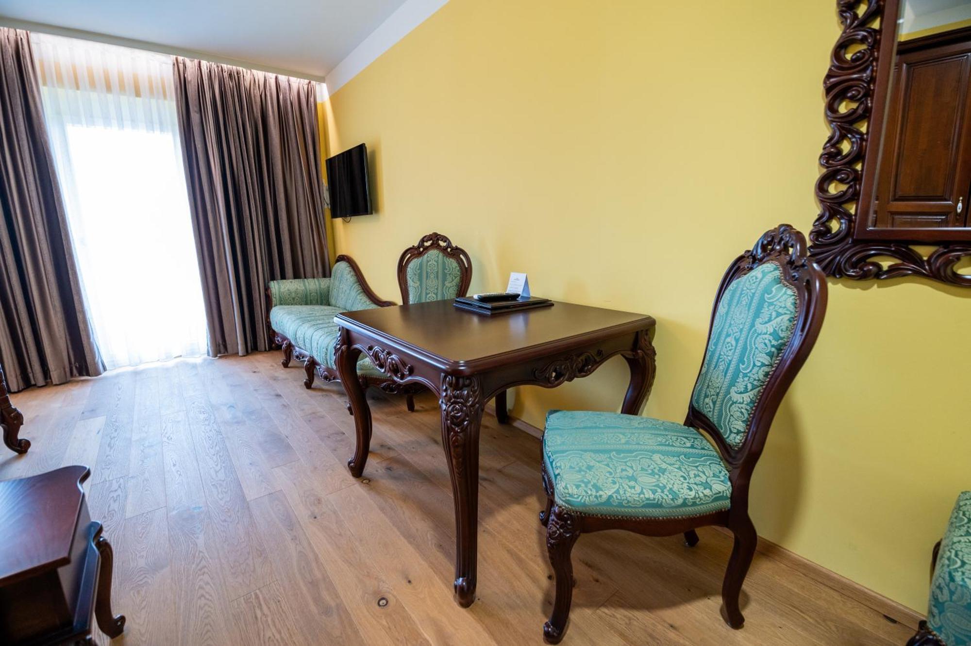 Vulkan Residenz Hotel I Self Check-In Schwarzautal Номер фото